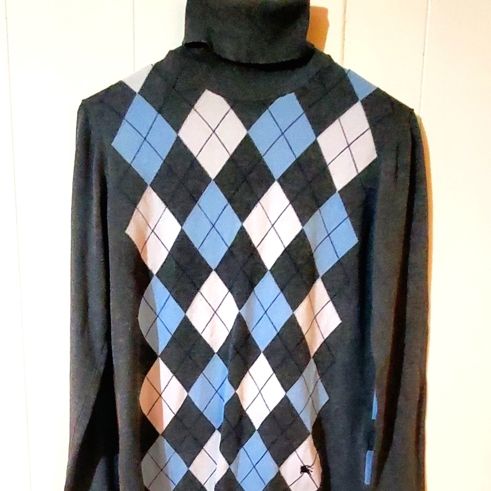 BURBERRY TURTLENECK SWEATER. WOMENS Sz:M MADE IN ITALY. LIKE NEW! DIAMOND/STRIPE